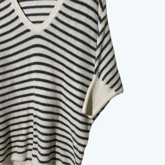Express  Sweater Women's Size Small Dolman Sleeve White/Gray Stripe Oversized - Picture 4 of 10